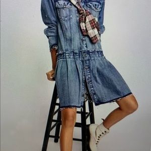 Free People’s Levi’s Trucker Denim Dress/Jacket - Small